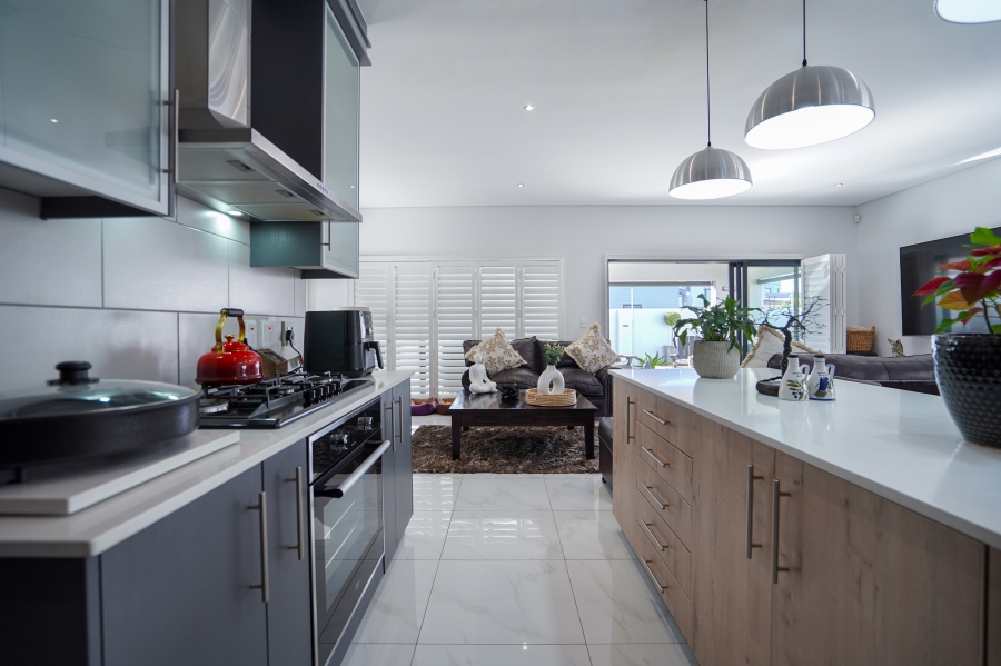 4 Bedroom Property for Sale in Sandown Western Cape